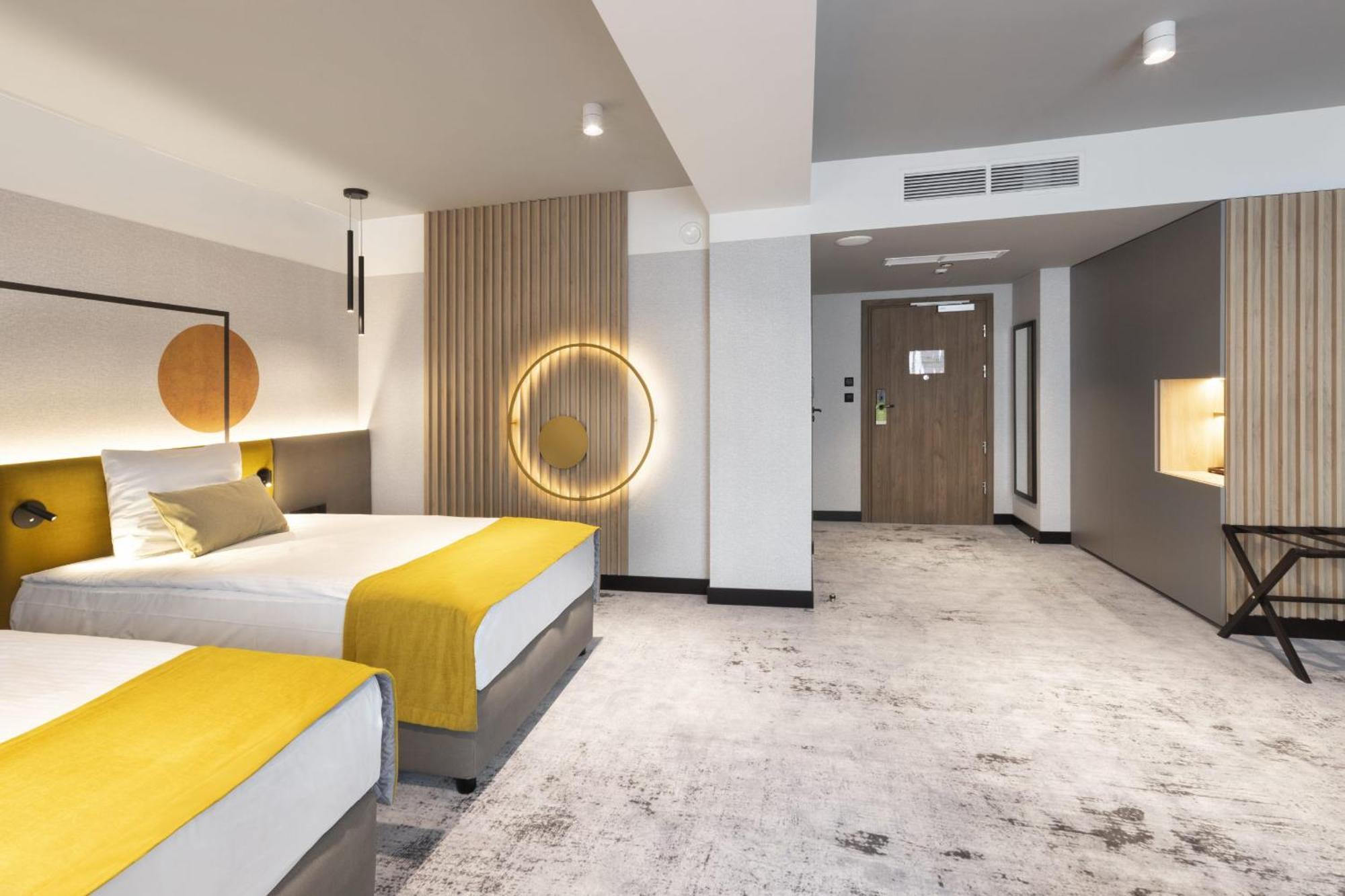 Voco Katowice By Ihg Hotel Екстериор снимка