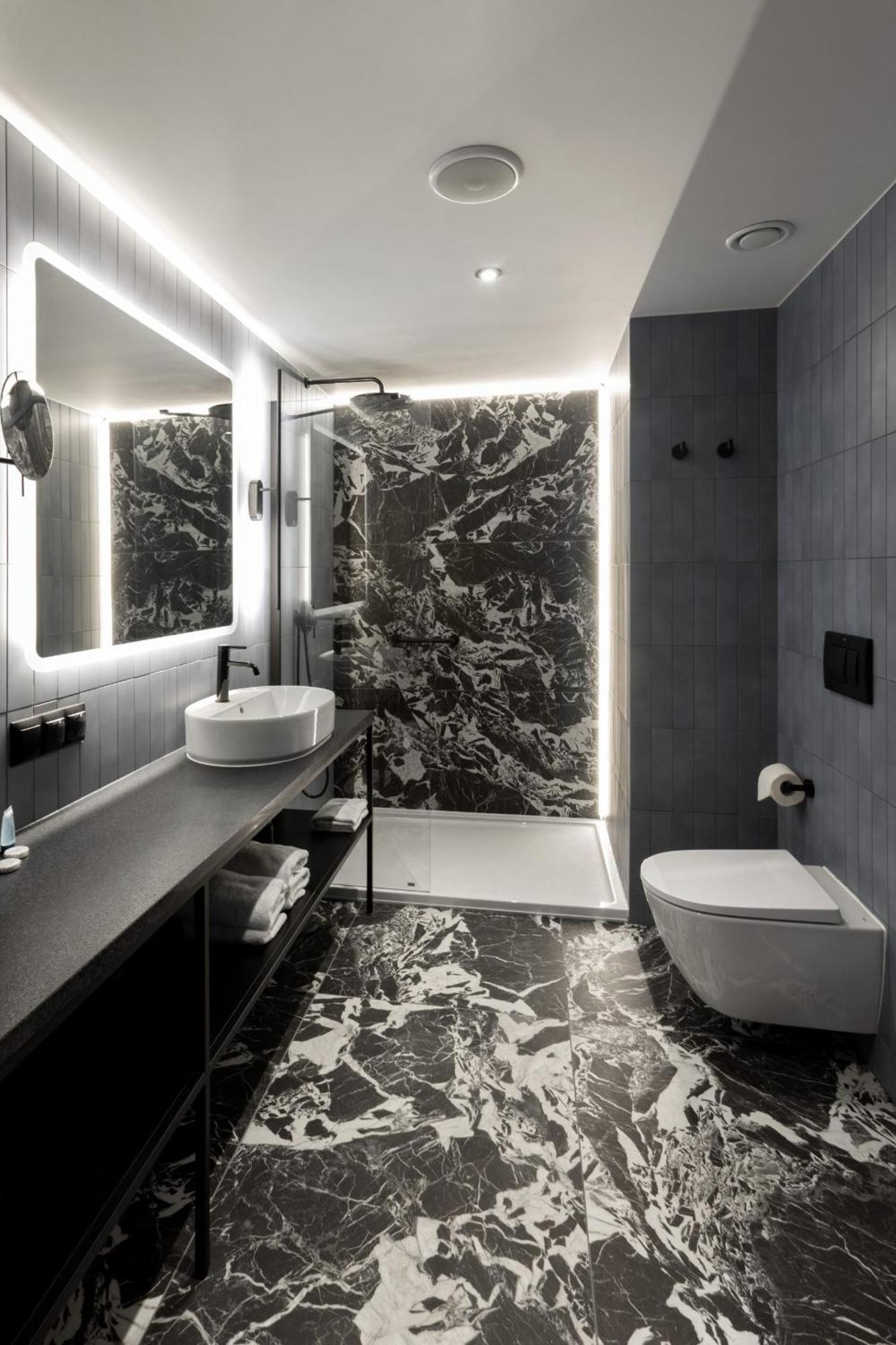 Voco Katowice By Ihg Hotel Екстериор снимка