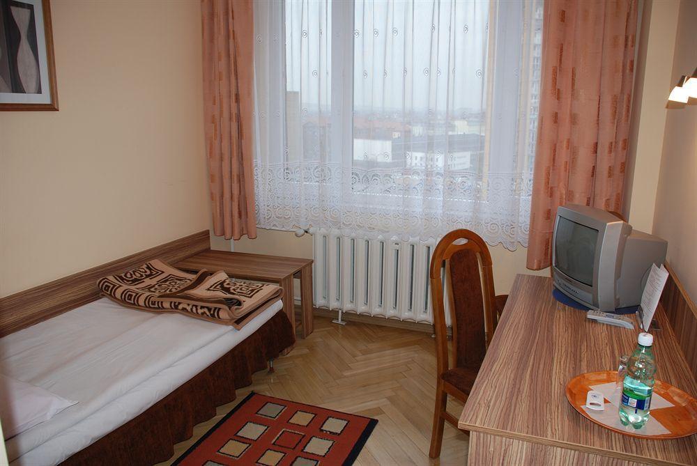 Voco Katowice By Ihg Hotel Екстериор снимка