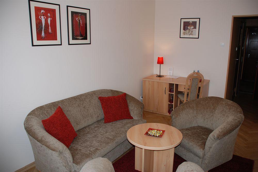 Voco Katowice By Ihg Hotel Екстериор снимка