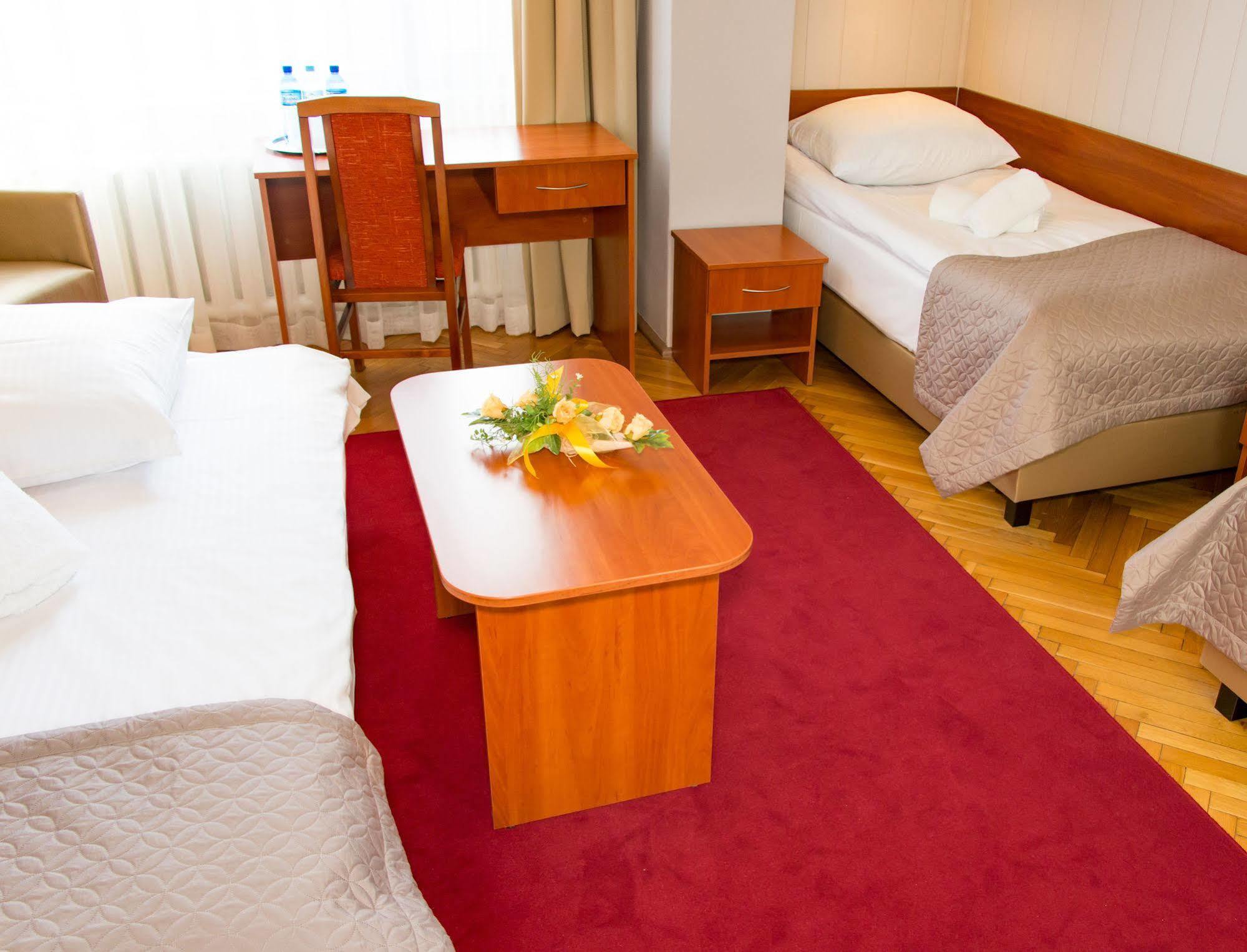 Voco Katowice By Ihg Hotel Екстериор снимка