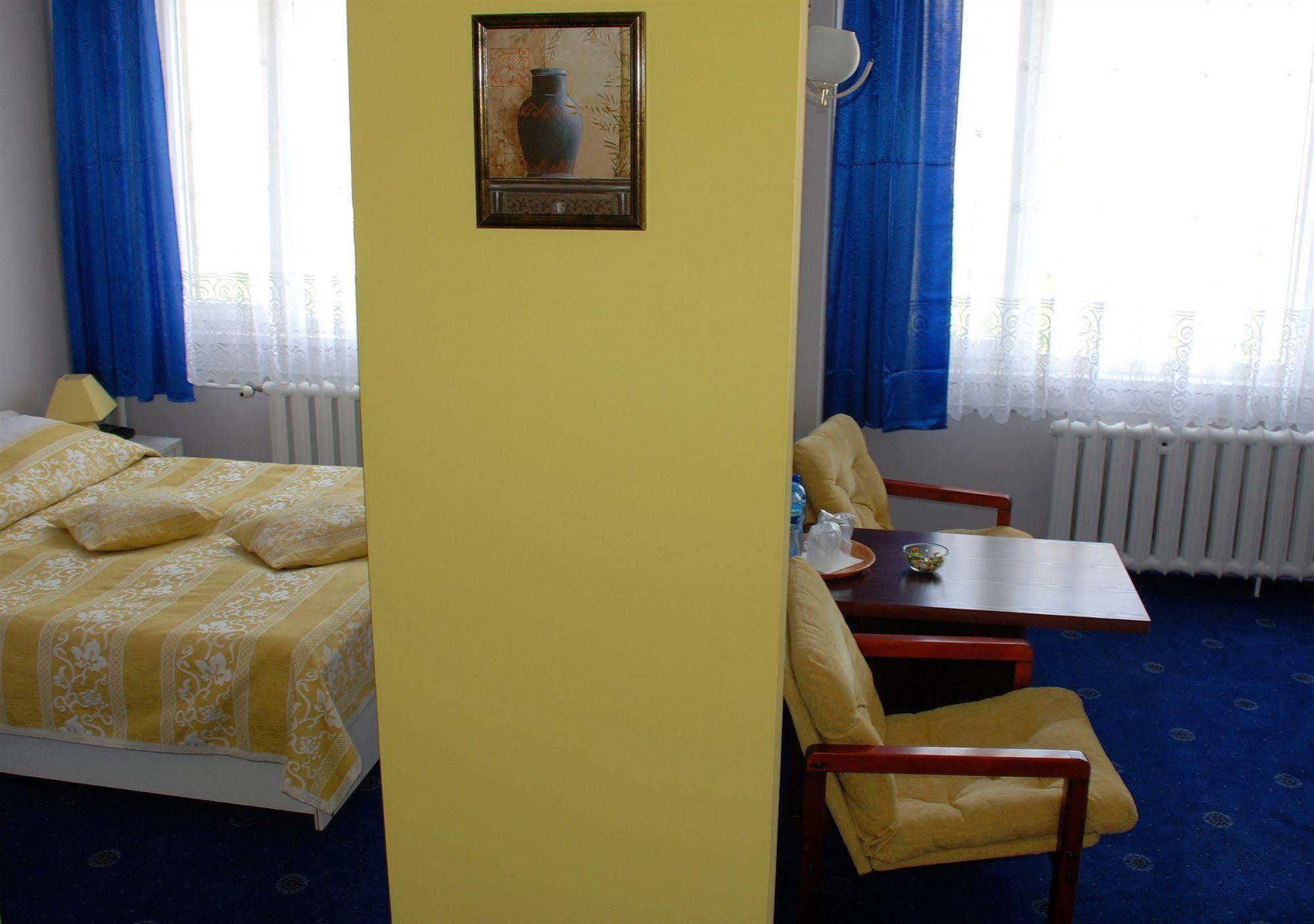 Voco Katowice By Ihg Hotel Екстериор снимка