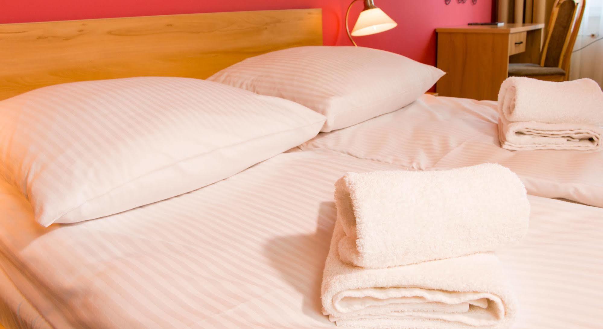 Voco Katowice By Ihg Hotel Екстериор снимка