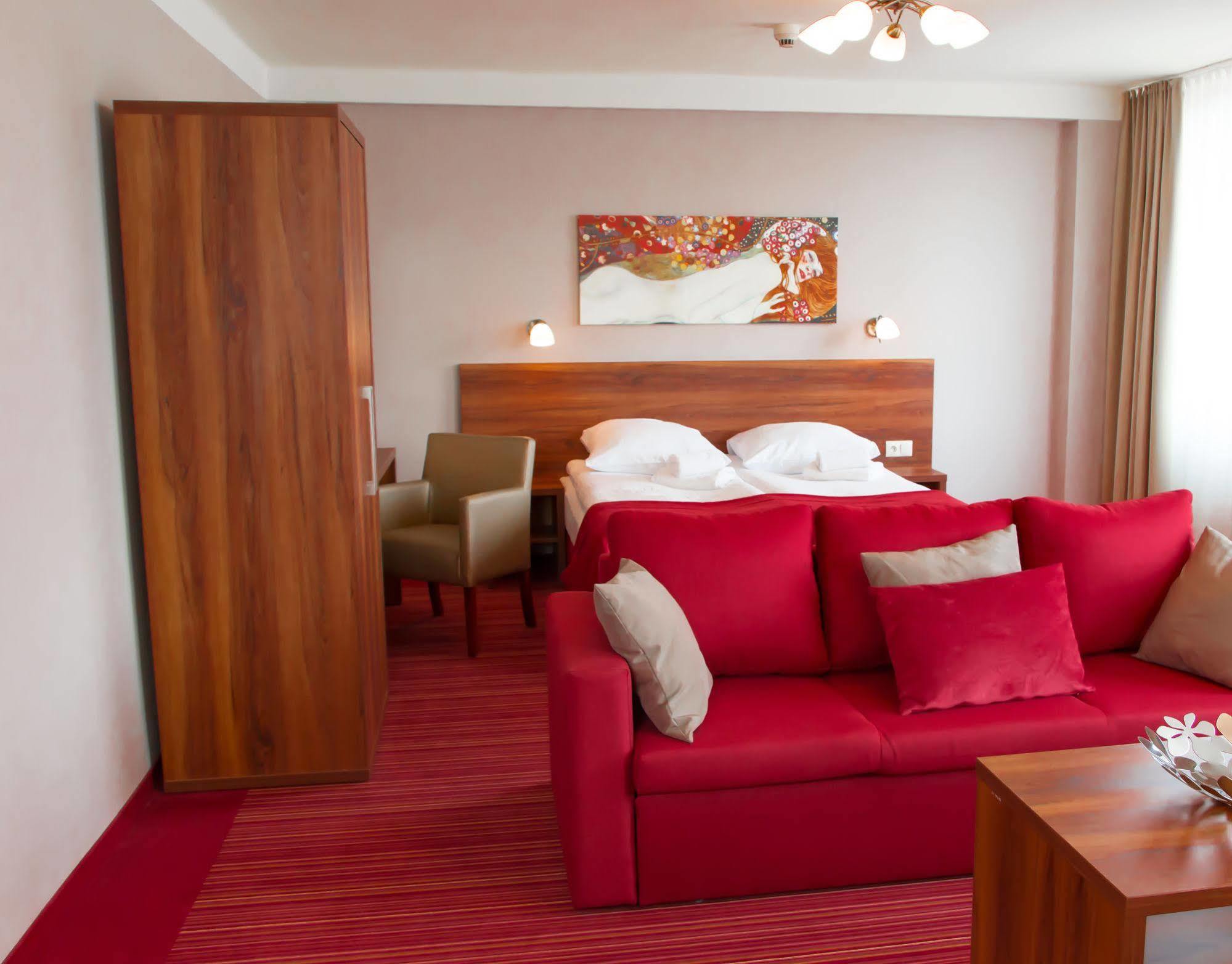 Voco Katowice By Ihg Hotel Екстериор снимка